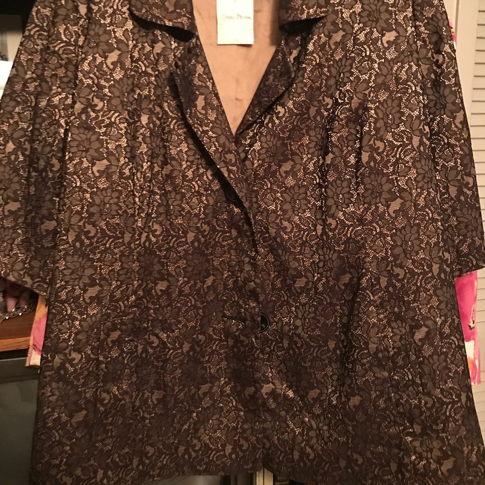 Maggie Barnes 28W gold black blazer jacket NWT